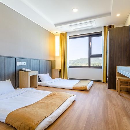Thira Hotel Seogwipo Dış mekan fotoğraf