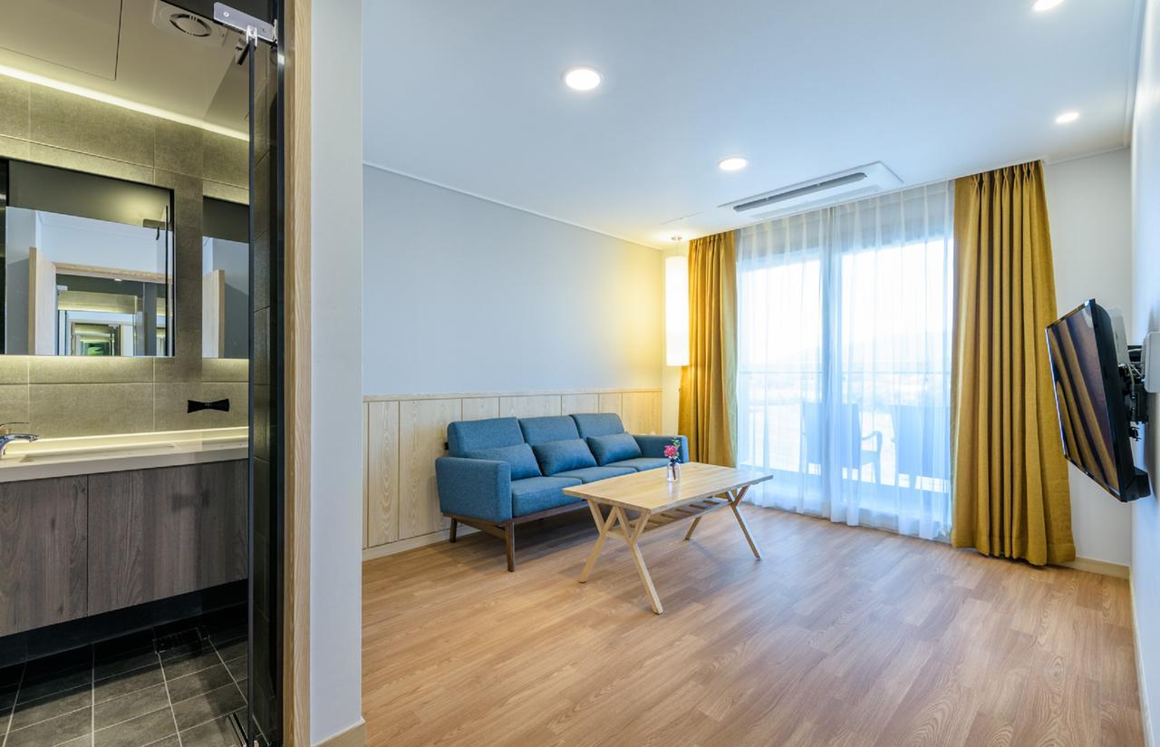 Thira Hotel Seogwipo Dış mekan fotoğraf