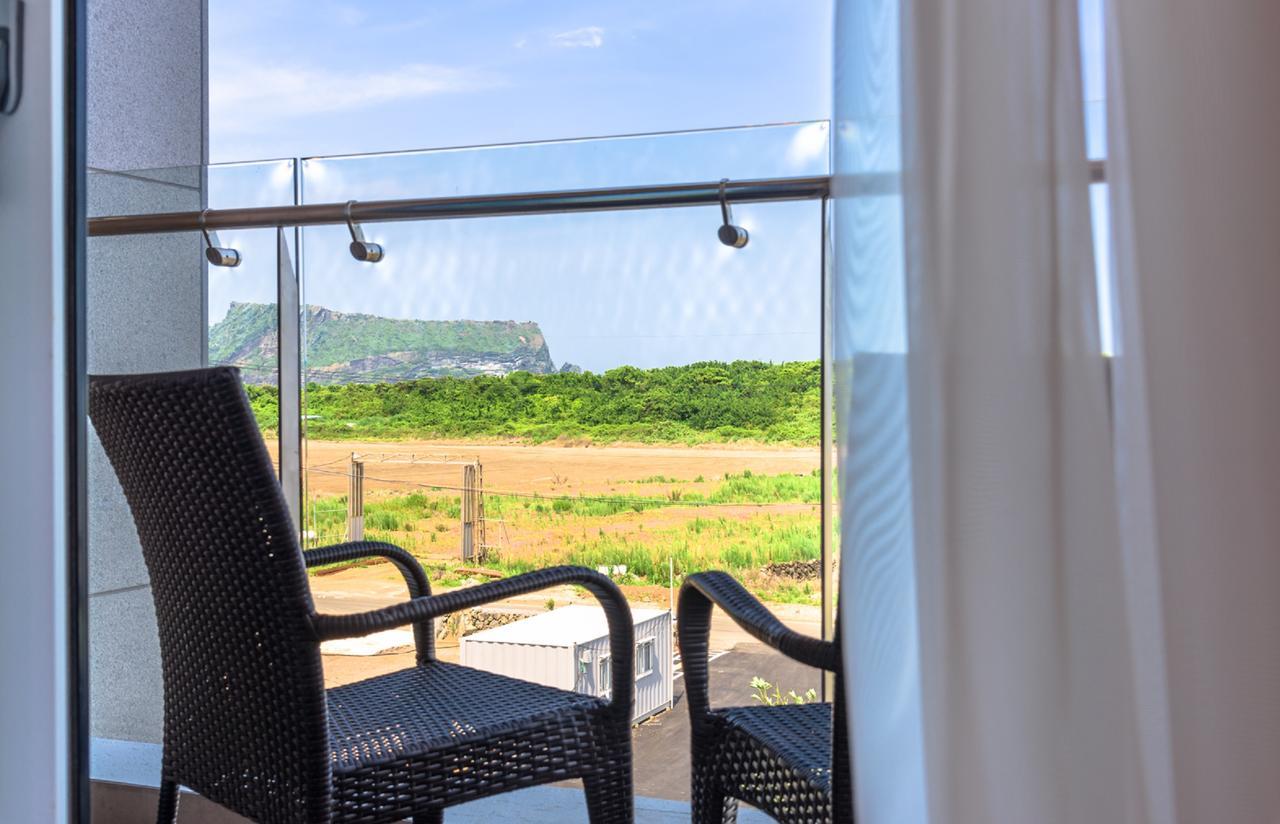 Thira Hotel Seogwipo Dış mekan fotoğraf