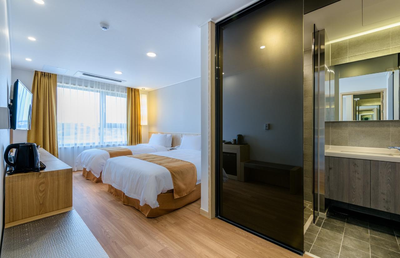 Thira Hotel Seogwipo Dış mekan fotoğraf