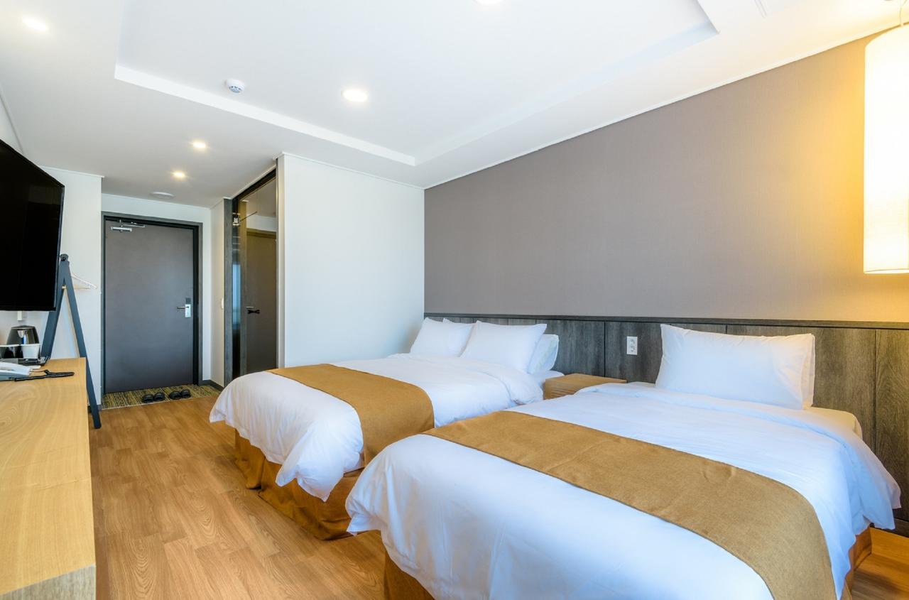 Thira Hotel Seogwipo Dış mekan fotoğraf