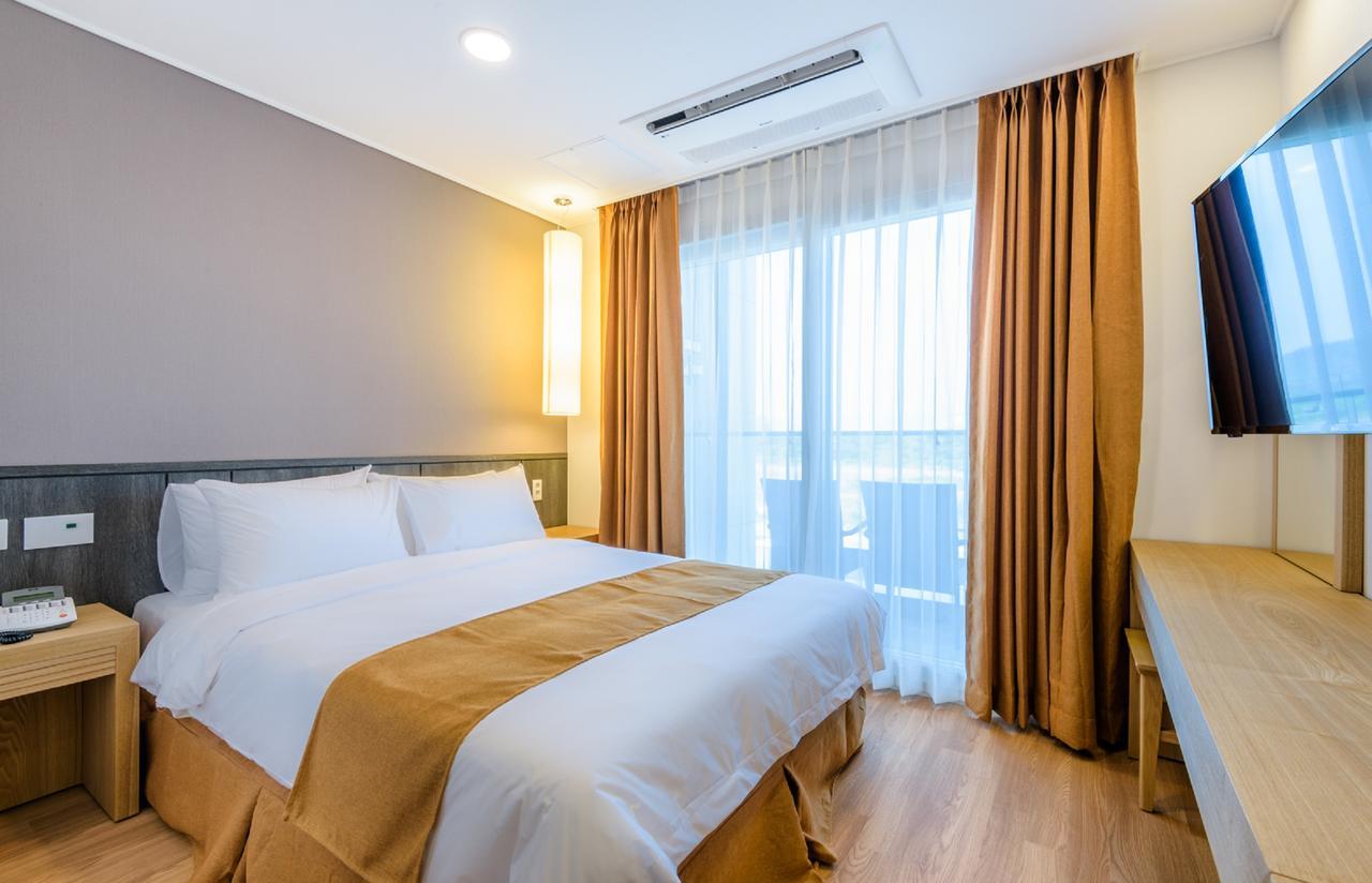Thira Hotel Seogwipo Dış mekan fotoğraf