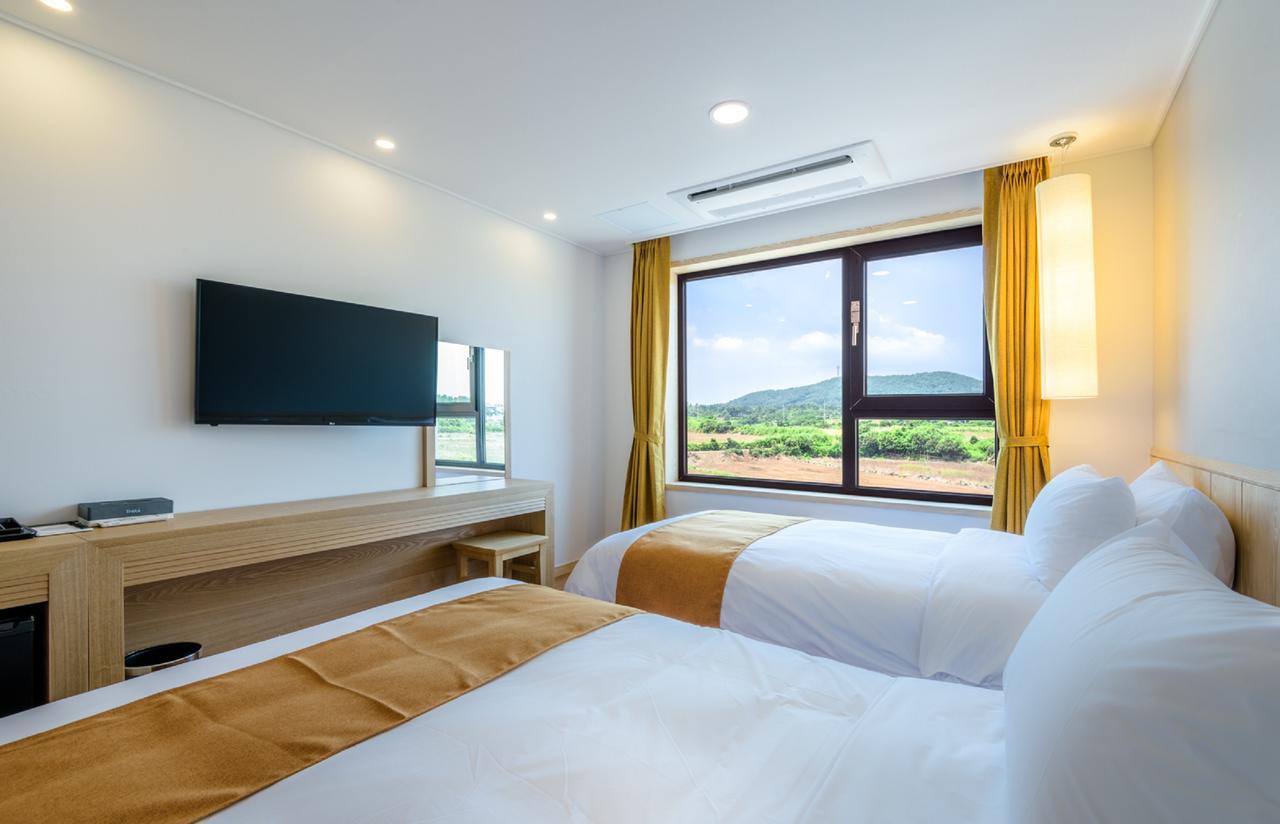 Thira Hotel Seogwipo Dış mekan fotoğraf