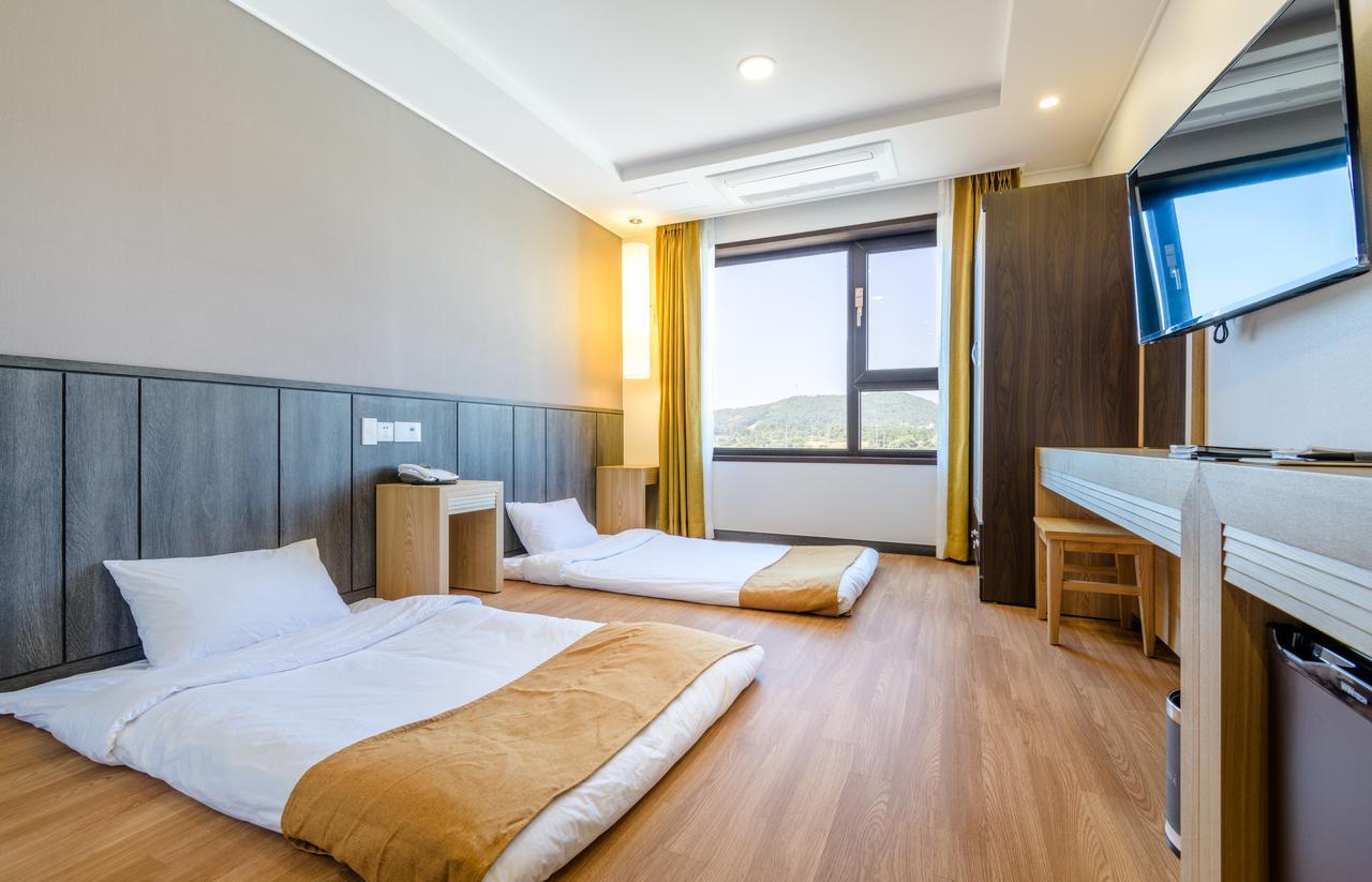 Thira Hotel Seogwipo Dış mekan fotoğraf