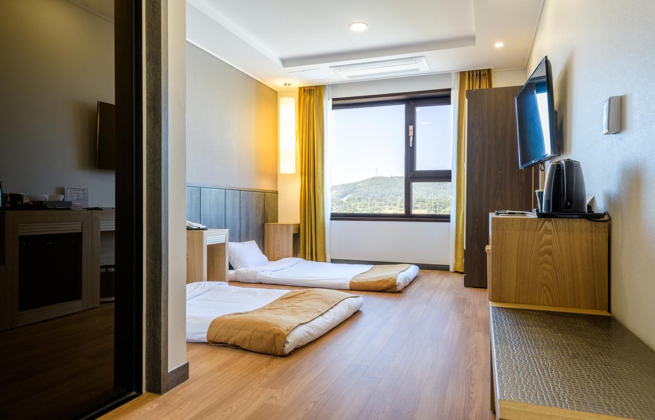 Thira Hotel Seogwipo Dış mekan fotoğraf